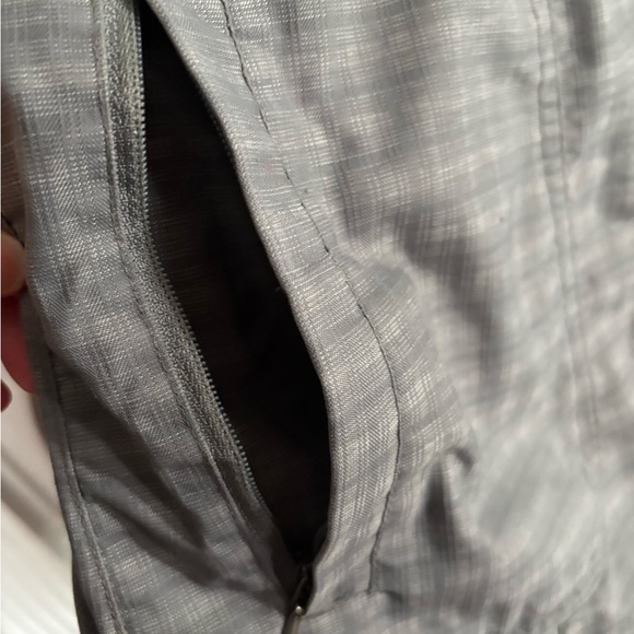 Marmot Women's Gray Rain/ waterproof Membrain utility jacket - Picture 4 of 13